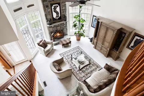 Living - 202 Linton Knoll Ct, Silver Spring, MD 20904 photo 4 of 4