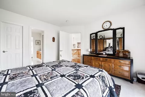 Bedroom - 202 Linton Knoll Ct, Silver Spring, MD 20904 photo 5 of 9