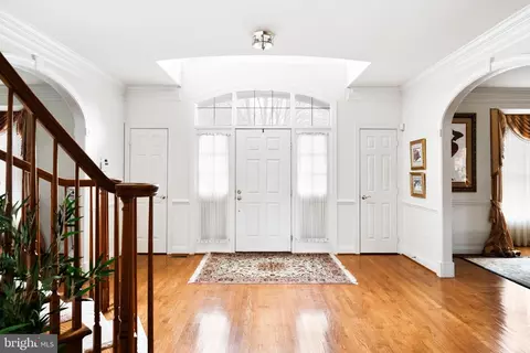Entry Way - 202 Linton Knoll Ct, Silver Spring, MD 20904 photo 1 of 8