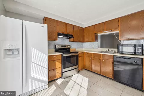 7 Ivy Oak Ct, Gaithersburg, MD 20877 photo 3