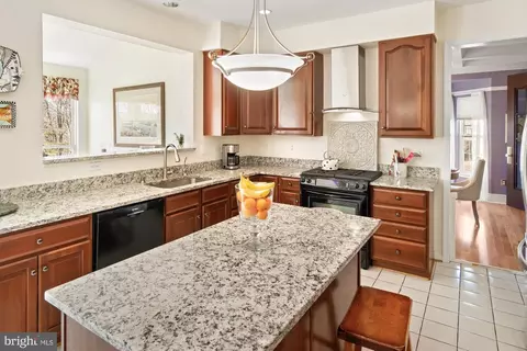 Kitchen - 19506 Conlon Ct, Poolesville, MD 20837 photo 3 of 6