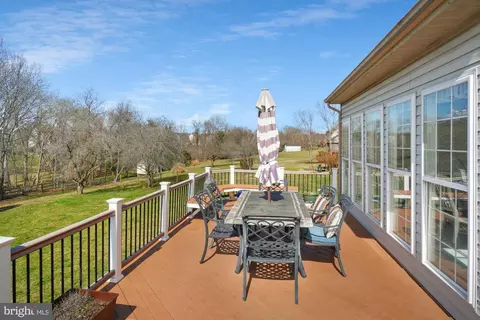 Exterior - 19506 Conlon Ct, Poolesville, MD 20837 photo 9 of 13