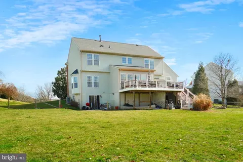 Exterior - 19506 Conlon Ct, Poolesville, MD 20837 photo 6 of 13