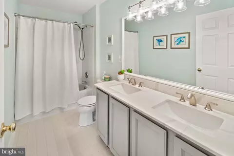 Bath - 19506 Conlon Ct, Poolesville, MD 20837 photo 4 of 4
