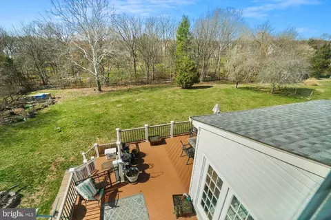 Exterior - 19506 Conlon Ct, Poolesville, MD 20837 photo 7 of 13