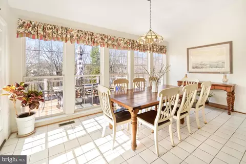 Dining - 19506 Conlon Ct, Poolesville, MD 20837 photo 5 of 6