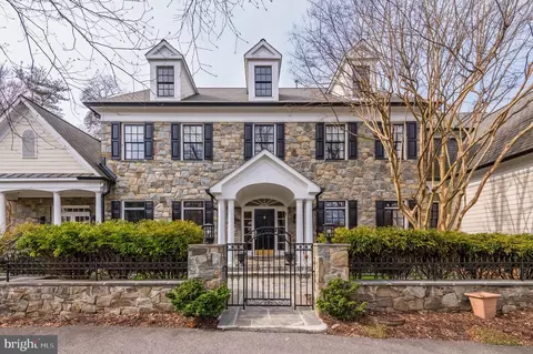 11516 Front Field Ln, Potomac, MD 20854