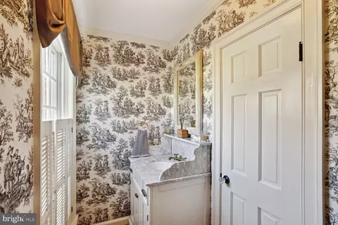 Bath - 10 Beall Spring Ct, Potomac, MD 20854 photo 1 of 7