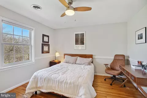 Bedroom - 10 Beall Spring Ct, Potomac, MD 20854 photo 6 of 11