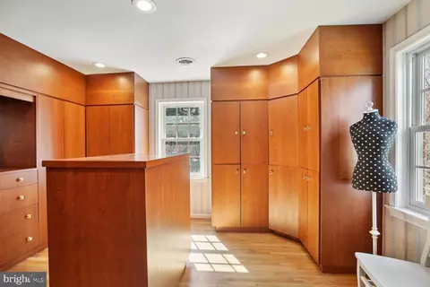 Other - 10 Beall Spring Ct, Potomac, MD 20854 photo 10 of 22