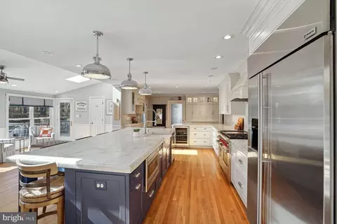 Kitchen - 10 Beall Spring Ct, Potomac, MD 20854 photo 2 of 7