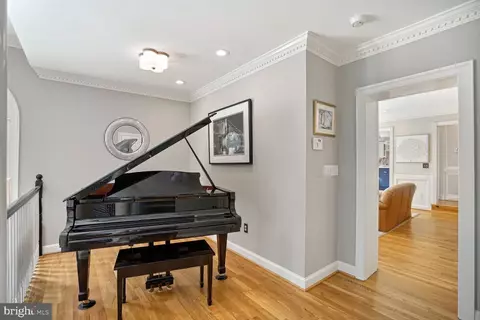 Entry Way - 10 Beall Spring Ct, Potomac, MD 20854 photo 5 of 7