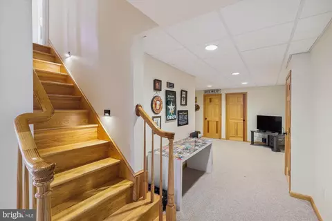 Entry Way - 15120 Centergate Dr, Silver Spring, MD 20905 photo 6 of 7