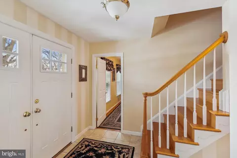 Entry Way - 15120 Centergate Dr, Silver Spring, MD 20905 photo 1 of 7