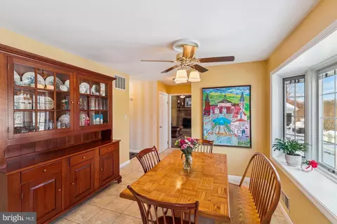 Dining - 15120 Centergate Dr, Silver Spring, MD 20905 photo 1 of 3