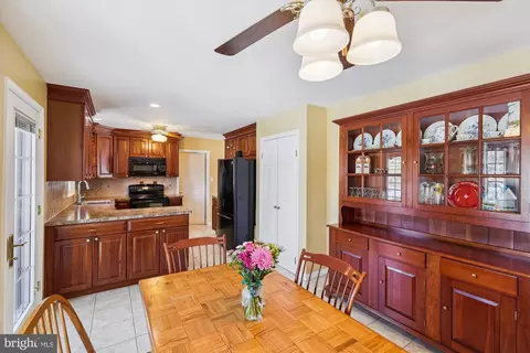 Dining - 15120 Centergate Dr, Silver Spring, MD 20905 photo 3 of 3
