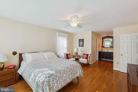 Bedroom - 15120 Centergate Dr, Silver Spring, MD 20905 photo 2 of 9