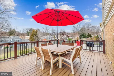 Exterior - 15120 Centergate Dr, Silver Spring, MD 20905 photo 5 of 13
