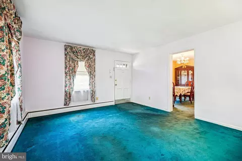 Entry Way - 10002 Brunett Ave, Silver Spring, MD 20901 photo 3 of 5