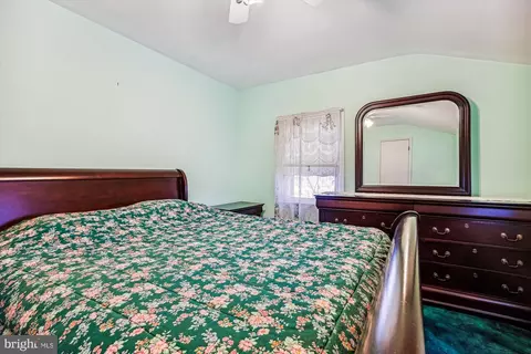 Bedroom - 10002 Brunett Ave, Silver Spring, MD 20901 photo 2 of 8