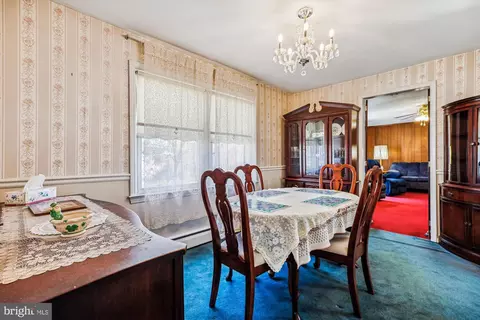 Dining - 10002 Brunett Ave, Silver Spring, MD 20901 photo 1 of 4