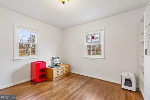 Bedroom - 10216 Lorain Ave, Silver Spring, MD 20901 photo 4 of 10