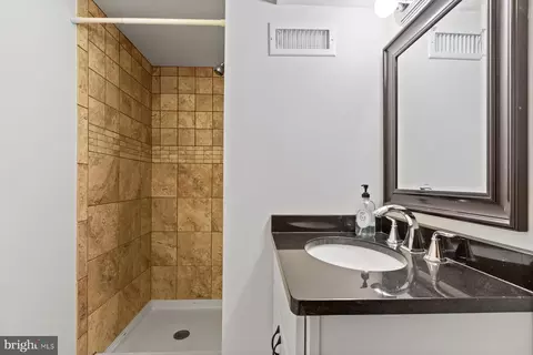 Bath - 10216 Lorain Ave, Silver Spring, MD 20901 photo 2 of 4