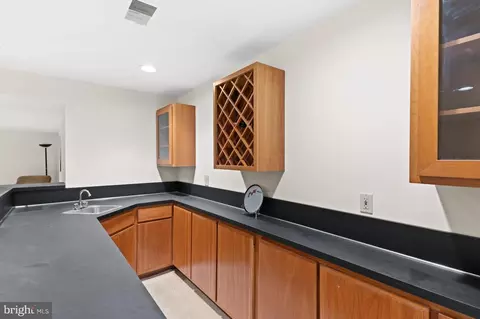 Kitchen - 10109 Meyer Point Ter, Potomac, MD 20854 photo 4 of 4
