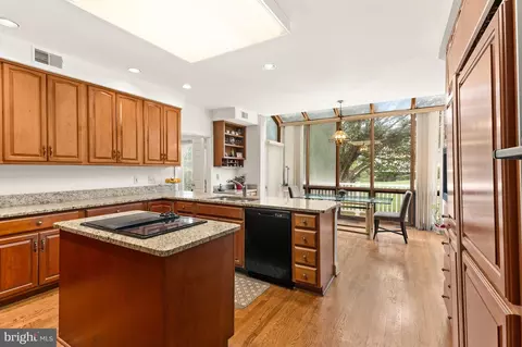 Kitchen - 10109 Meyer Point Ter, Potomac, MD 20854 photo 1 of 4