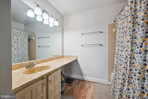 Bath - 84 Catoctin Ct, Silver Spring, MD 20906 photo 1 of 4
