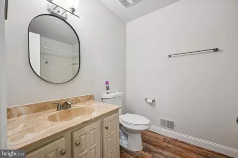 Bath - 84 Catoctin Ct, Silver Spring, MD 20906 photo 2 of 4