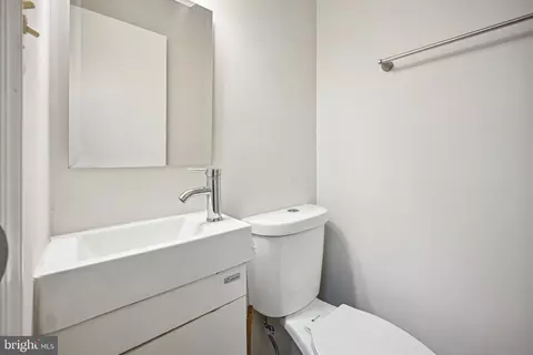 Bath - 84 Catoctin Ct, Silver Spring, MD 20906 photo 4 of 4