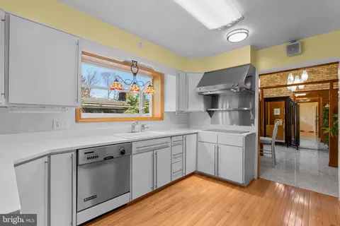 Kitchen - 9208 Colesville Rd, Silver Spring, MD 20910 photo 1 of 2
