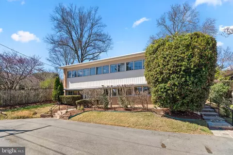 Exterior - 9208 Colesville Rd, Silver Spring, MD 20910 photo 8 of 8