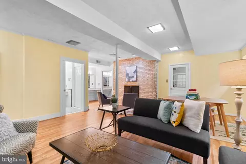 Living - 9208 Colesville Rd, Silver Spring, MD 20910 photo 4 of 5