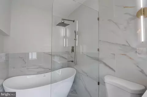 Bath - 15320 Pine Orchard Dr #83-2K, Silver Spring, MD 20906 photo 6 of 9