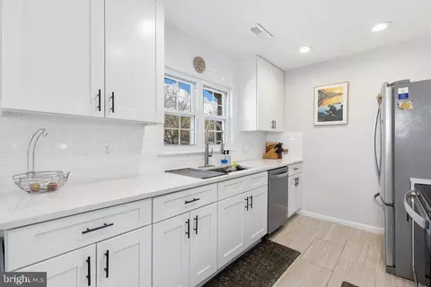 22 Tynewick Ct #22-36, Silver Spring, MD 20906 photo 16