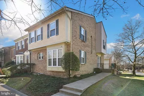 22 Tynewick Ct #22-36, Silver Spring, MD 20906 photo 2