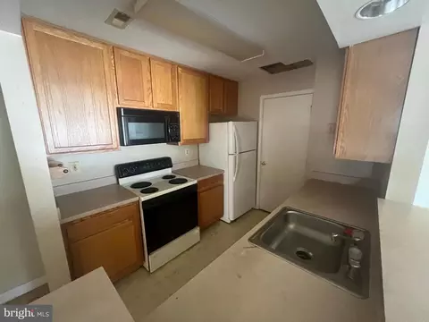 Kitchen - 13701 Modrad Way #9C-13, Silver Spring, MD 20904 photo 5 of 6