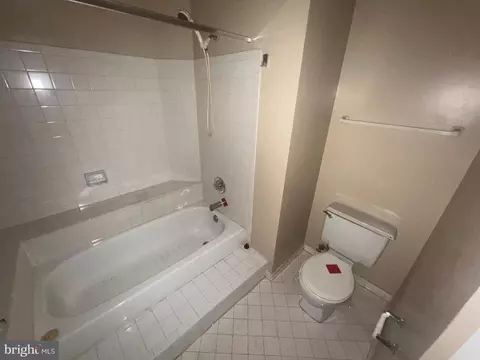 Bath - 13701 Modrad Way #9C-13, Silver Spring, MD 20904 photo 3 of 4