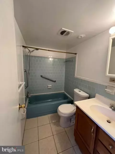 Bath - 3930 Bel Pre Rd #3930-5, Silver Spring, MD 20906 photo 2 of 2