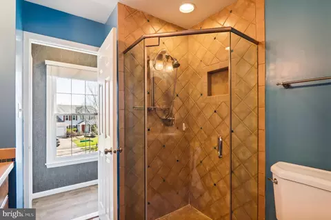 Bath - 13501 Winding Trail Ct, Silver Spring, MD 20906 photo 3 of 5