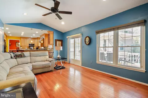 Living - 13501 Winding Trail Ct, Silver Spring, MD 20906 photo 5 of 6