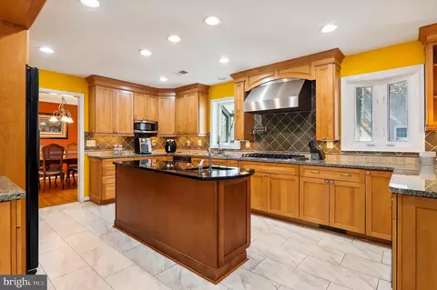 Kitchen - 13501 Winding Trail Ct, Silver Spring, MD 20906 photo 2 of 3
