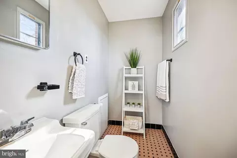 Bath - 4408 Emden St, Silver Spring, MD 20906 photo 3 of 3