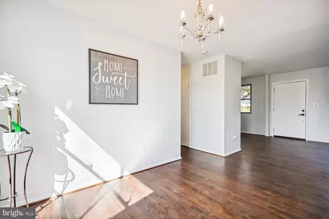 Entry Way - 4408 Emden St, Silver Spring, MD 20906 photo 5 of 8