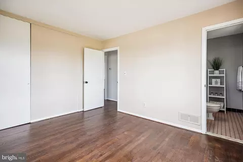 Entry Way - 4408 Emden St, Silver Spring, MD 20906 photo 7 of 8
