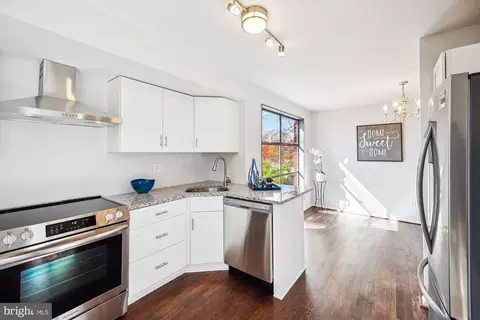 Kitchen - 4408 Emden St, Silver Spring, MD 20906 photo 4 of 4