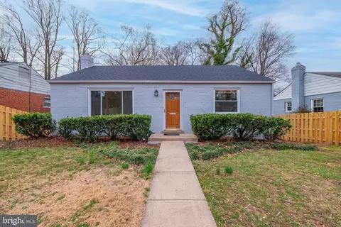 11528 Soward Dr, Silver Spring, MD 20902
