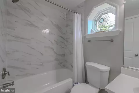 1115 Sandy Hollow Ct, Silver Spring, MD 20905 photo 19